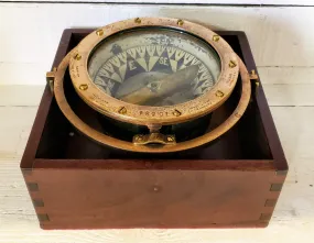 Decorative Antique E. S. Ritchie Nautical Compass Mounted in a Box