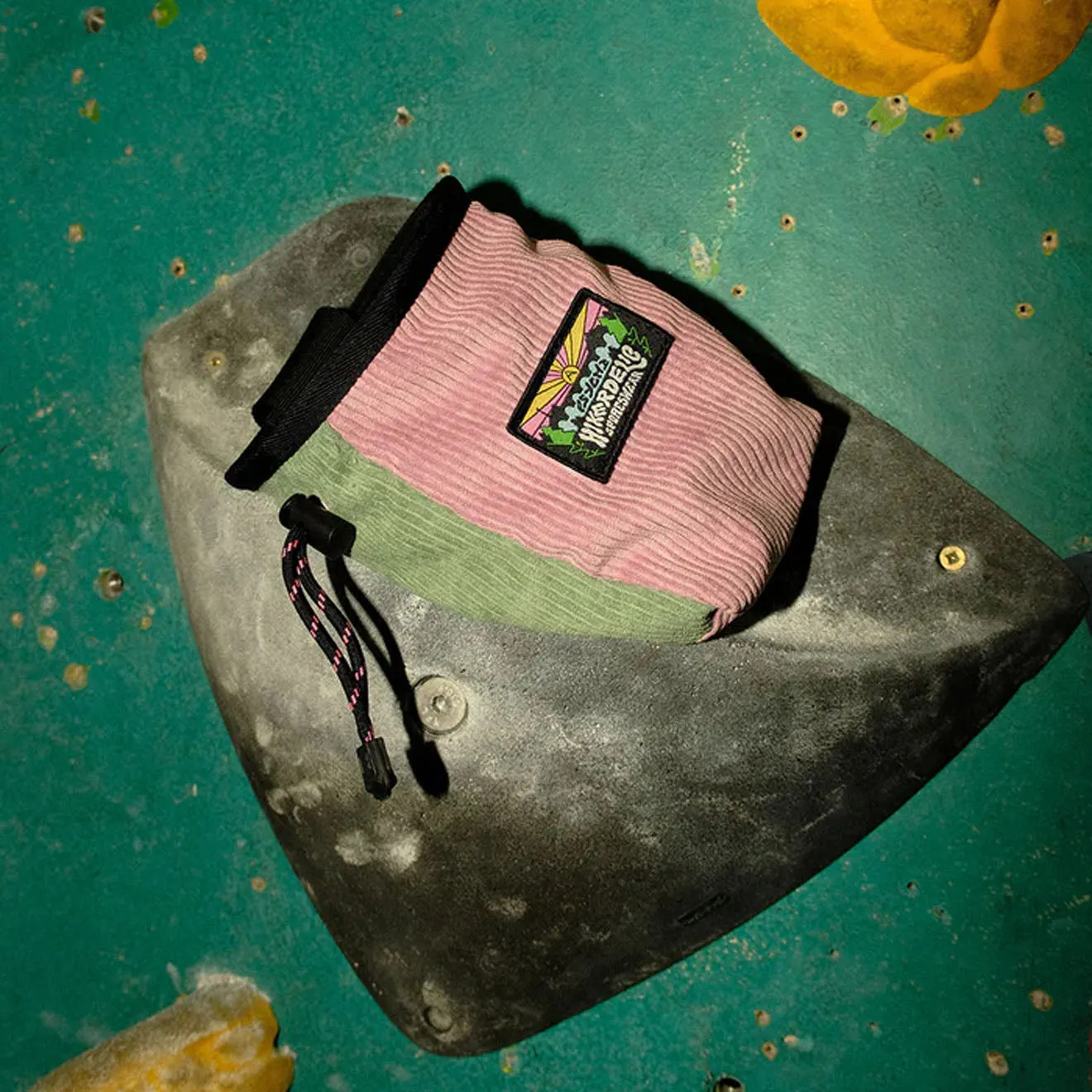 Hikerdelic x Psychi Bouldering Bag Green / Pink