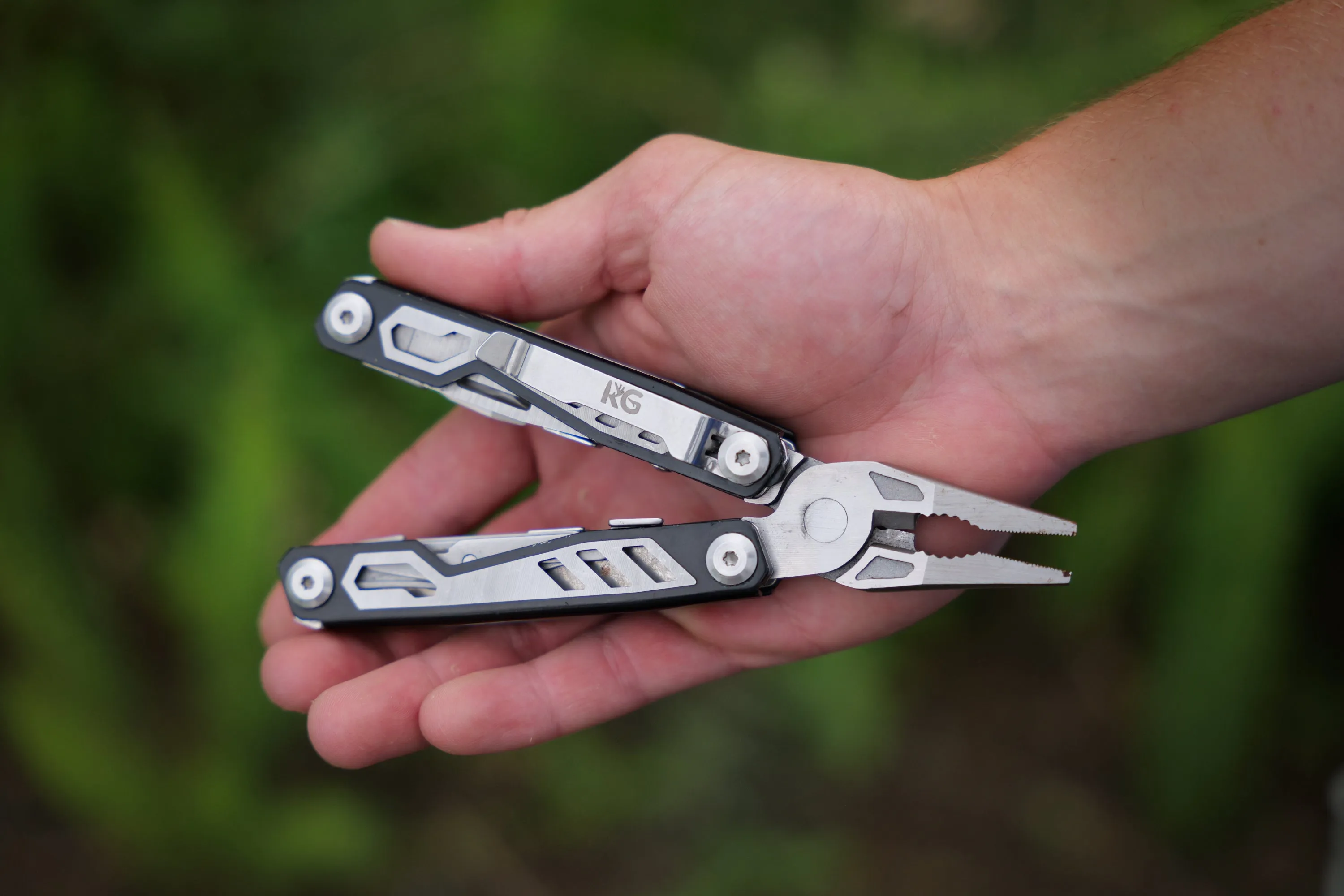 KG Multi-Tool Pliers with Multiple Functions