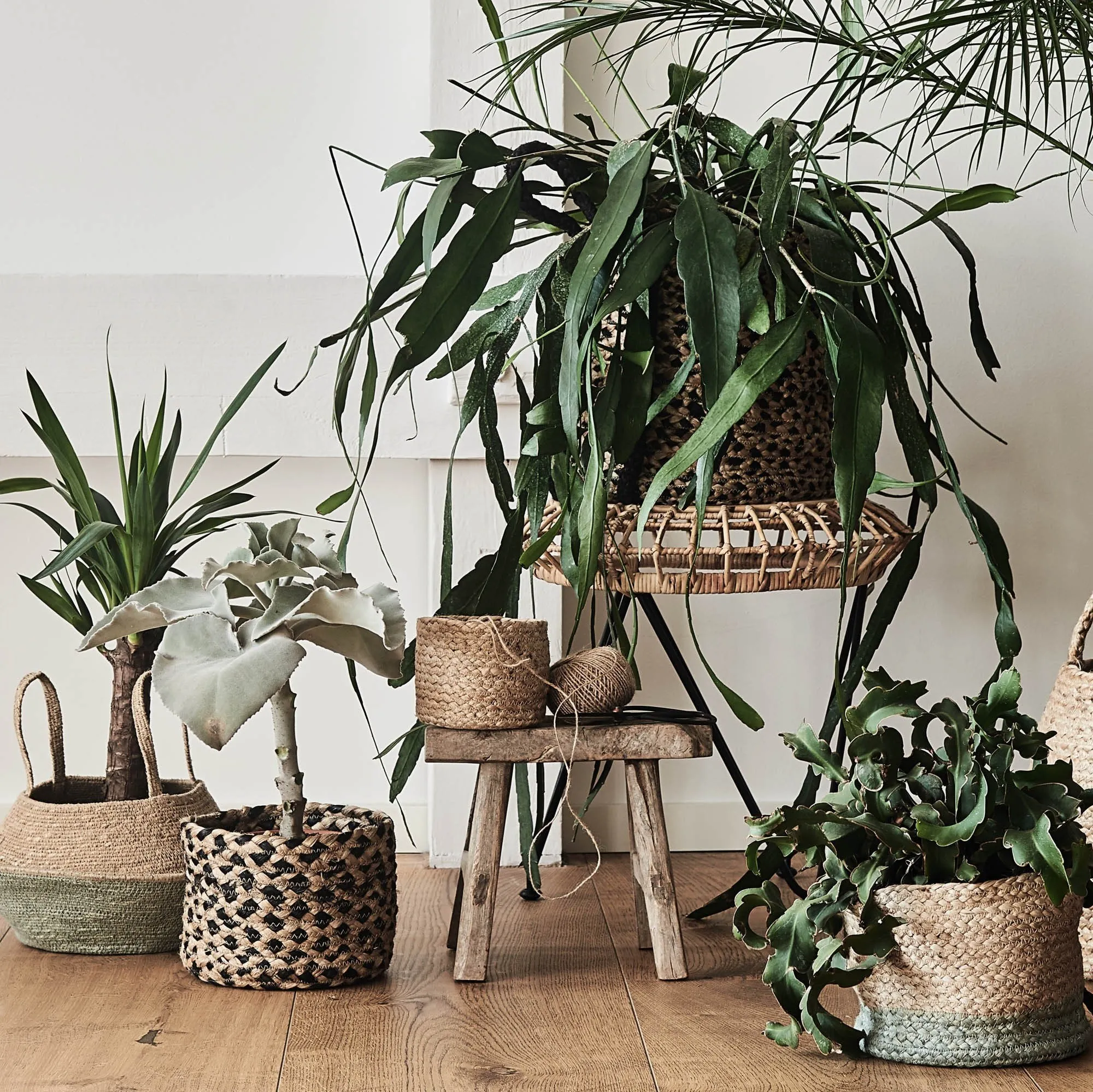 Palu Rattan Stool [Natural]