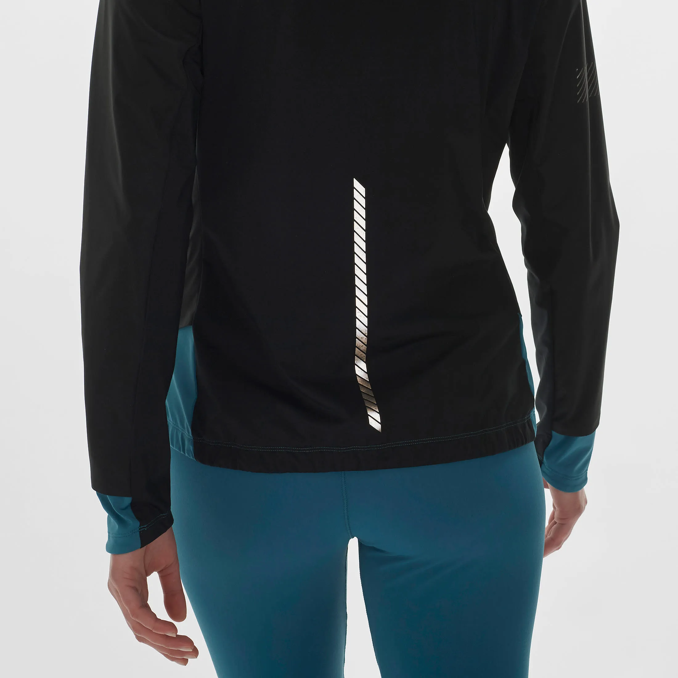 Salomon Women&#x27;s Light Shell Jacket (2021) Black/Mallard Blue | Buy Salomon Women&#x27;s Light Shell Jacket (2021) Black/Mallard Blue here | Outnorth