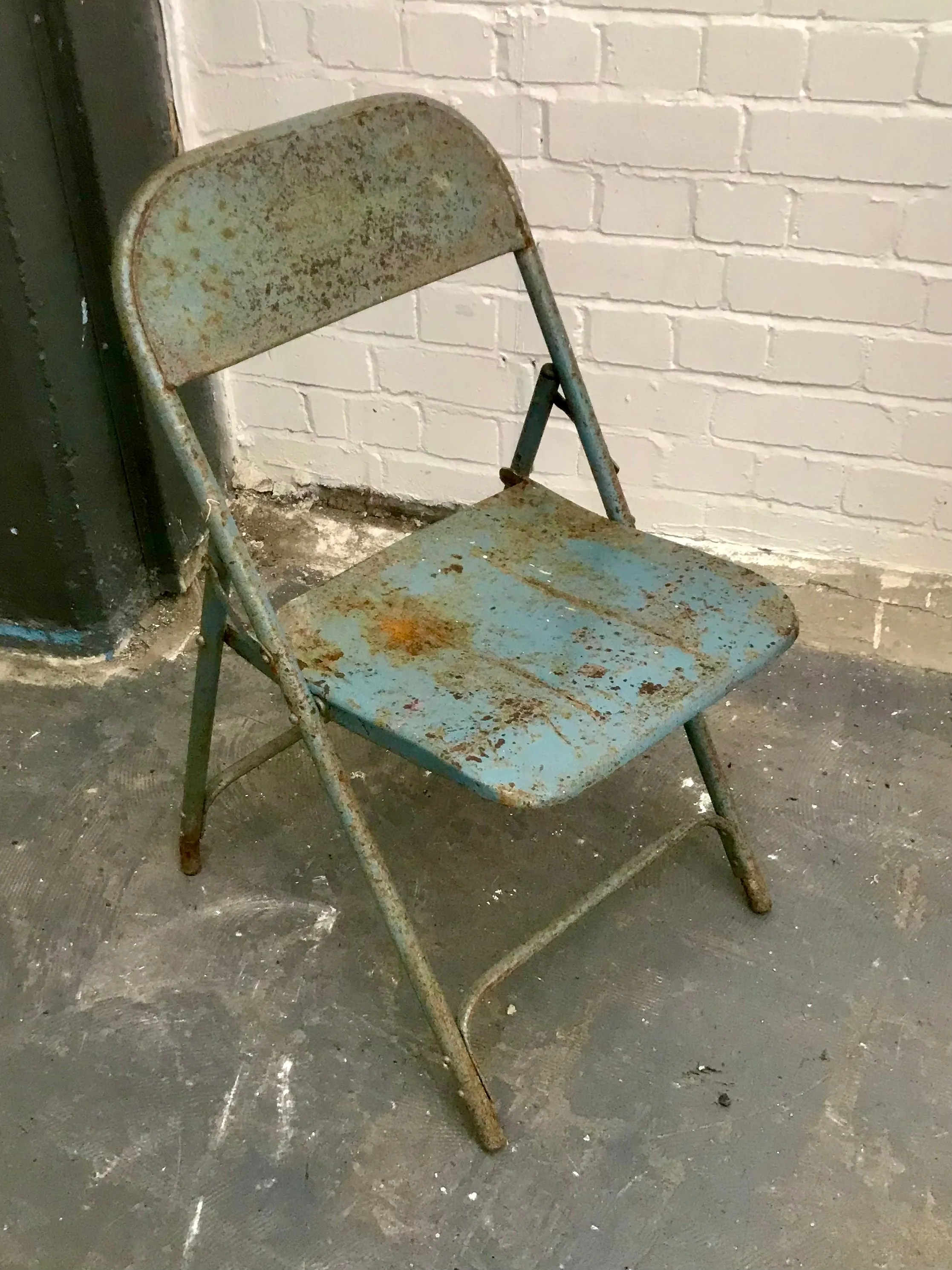 Vintage folding metal dining chairs in blue 4 available